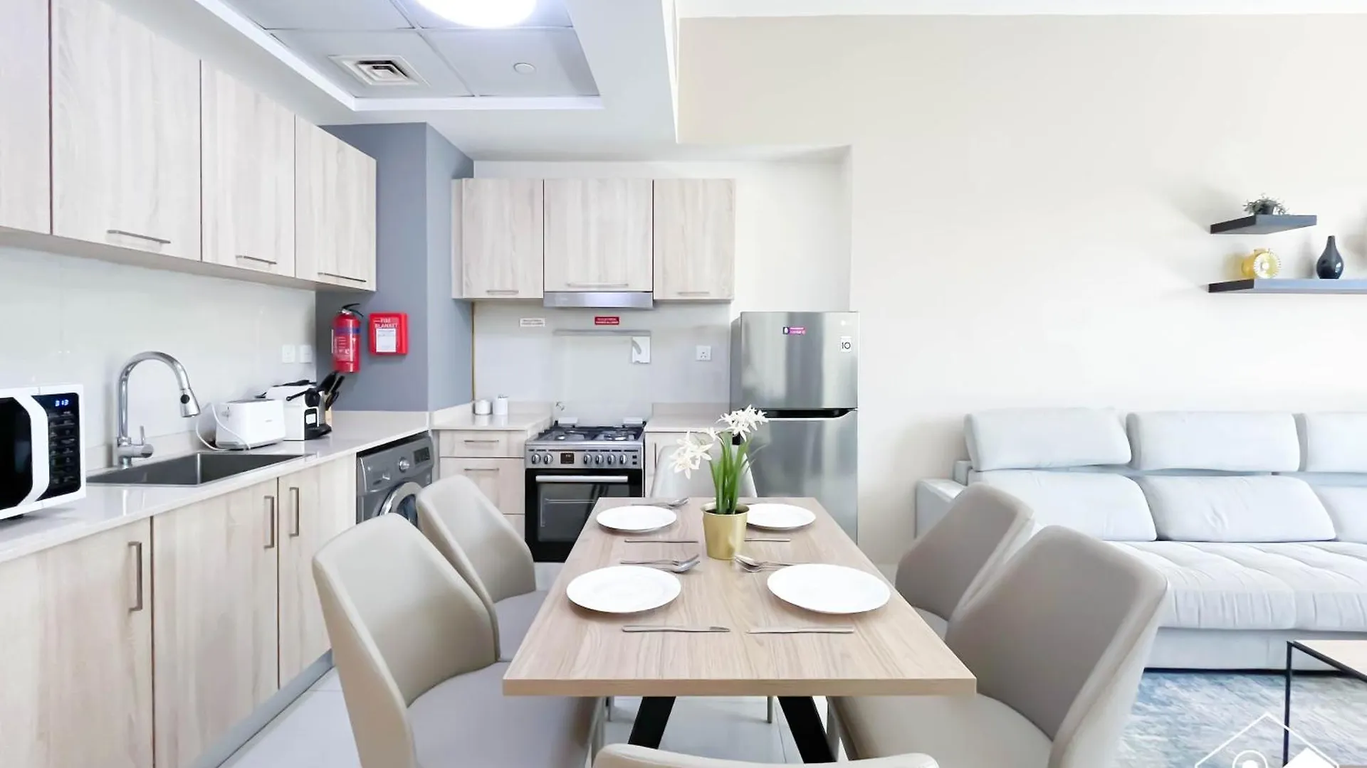 Luxury At Ag Tower Business Bay & City Views Dubai