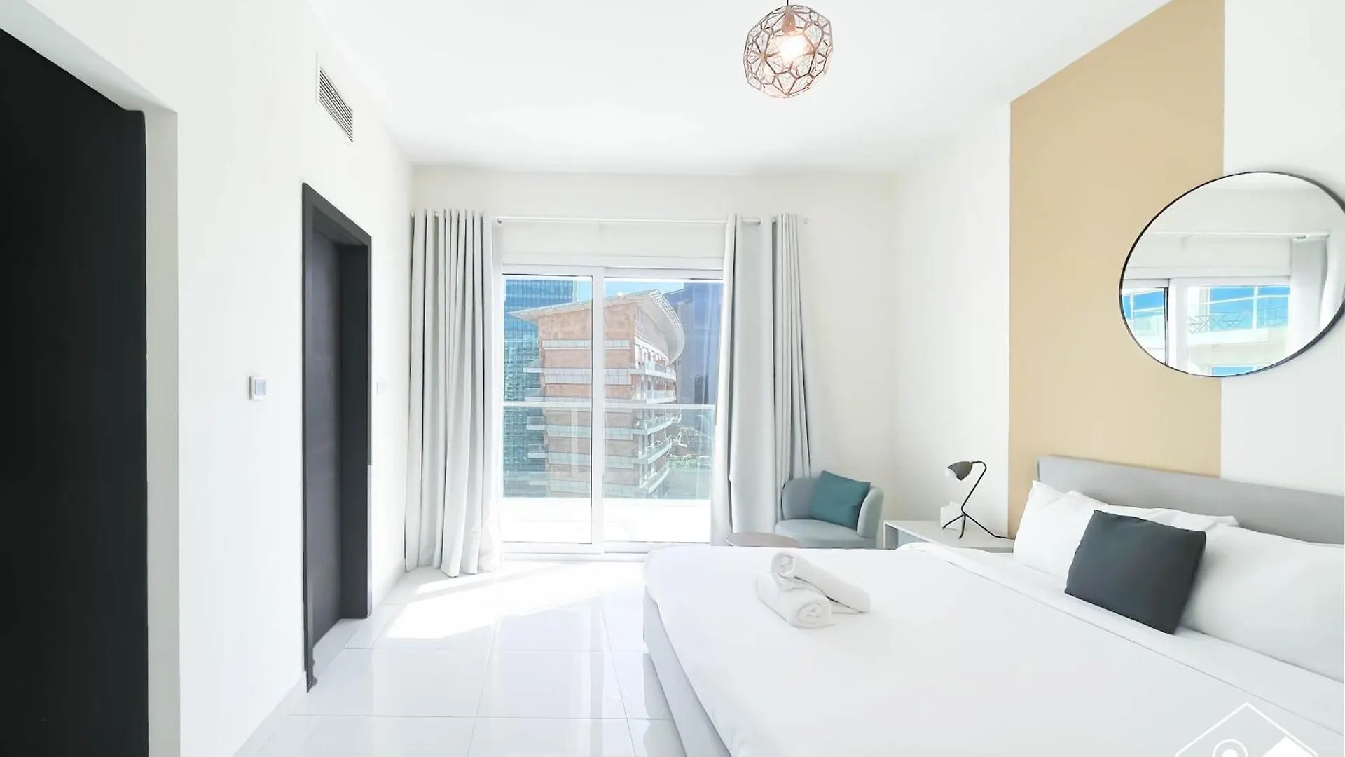 Luxury At Ag Tower Business Bay & City Views Dubai Apartment