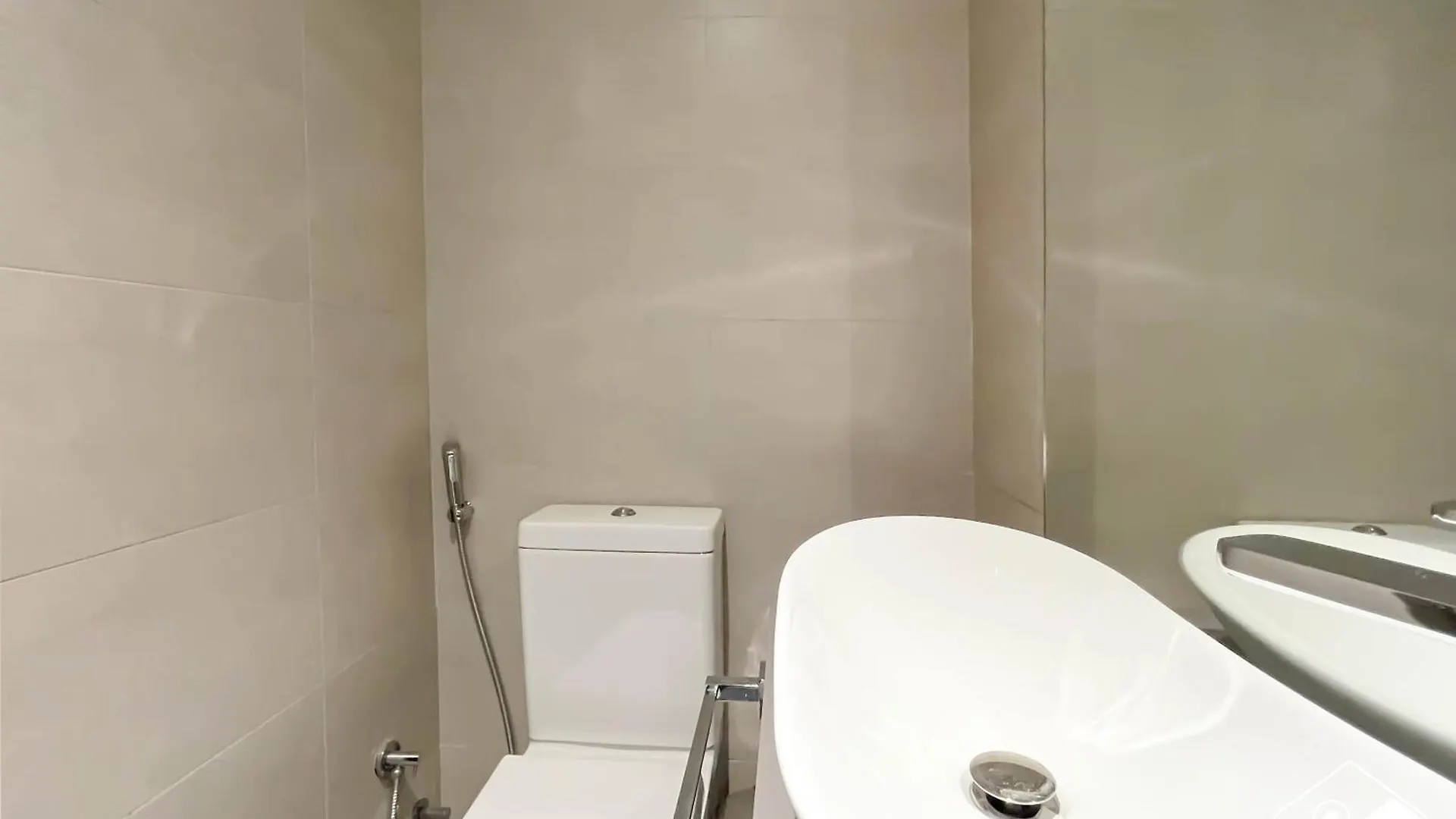 Luxury At Ag Tower Business Bay & City Views Dubai Apartment