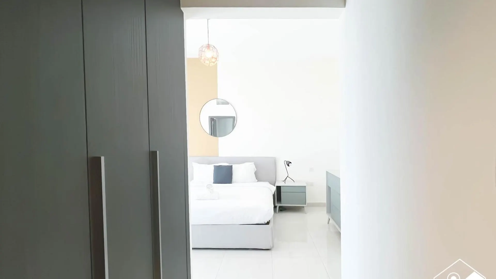 Apartment Luxury At Ag Tower Business Bay & City Views Dubai