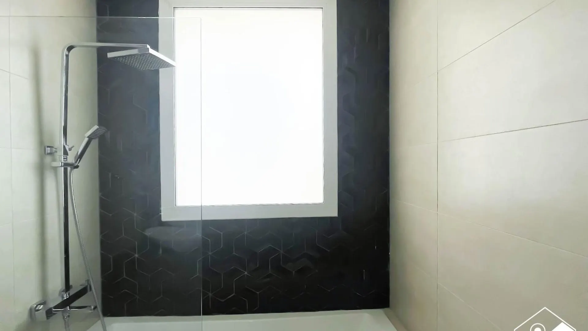 Luxury At Ag Tower Business Bay & City Views Dubai