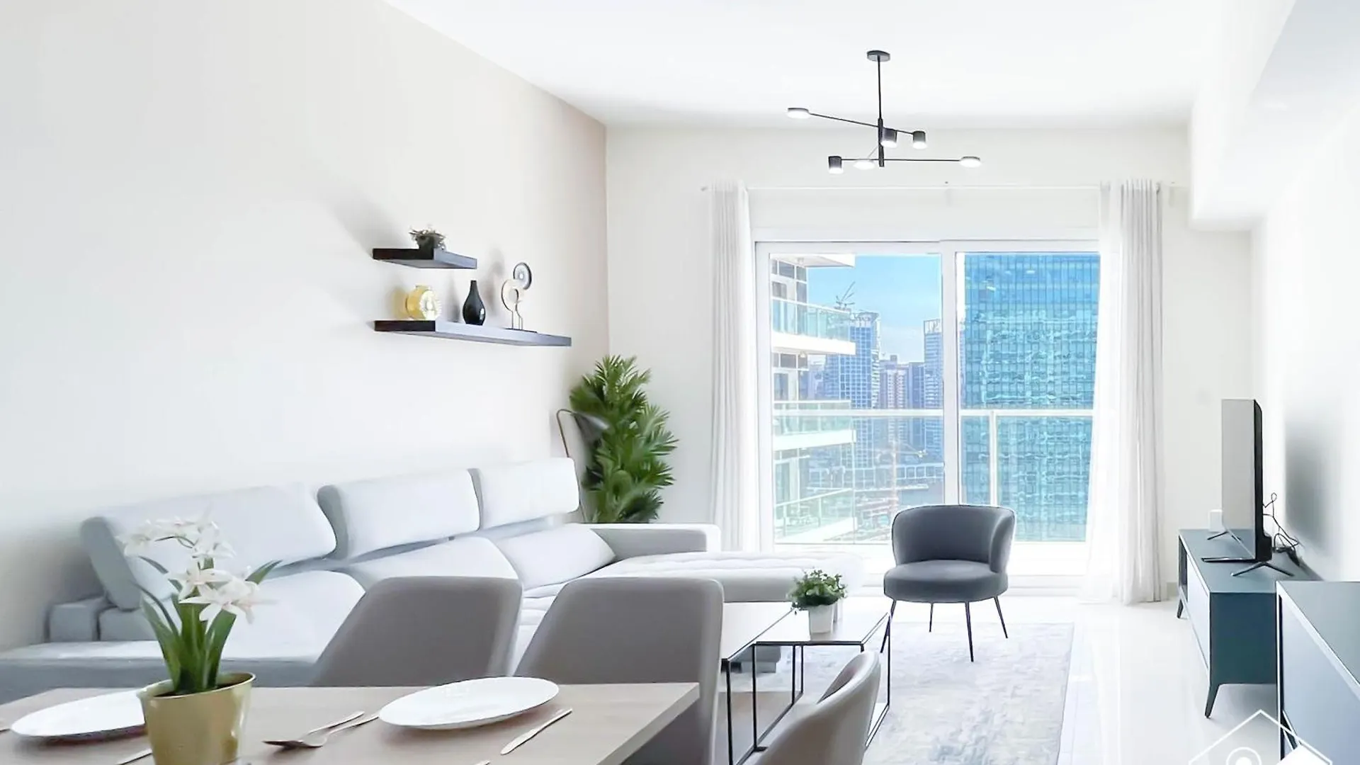 Luxury At Ag Tower Business Bay & City Views Dubai Apartment